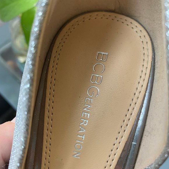 BCBG Silver Sparkle Pumps, Size 8.5 - Picture 4 of 4